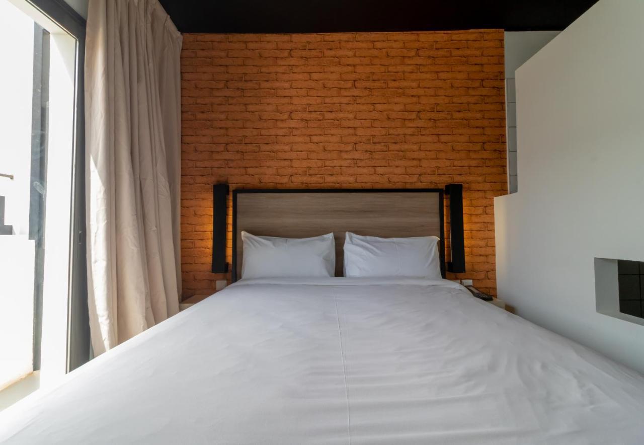 Standard Double Room,1277976817:JPEG